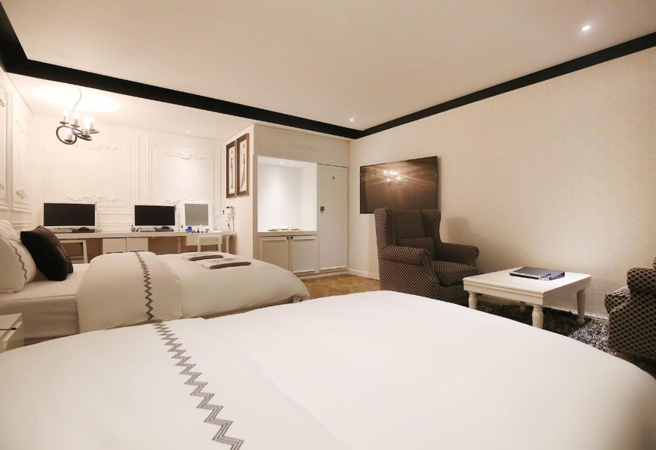 Mari Hotel Чхонджу Екстер'єр фото