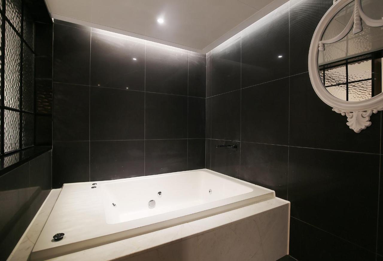 Mari Hotel Чхонджу Екстер'єр фото